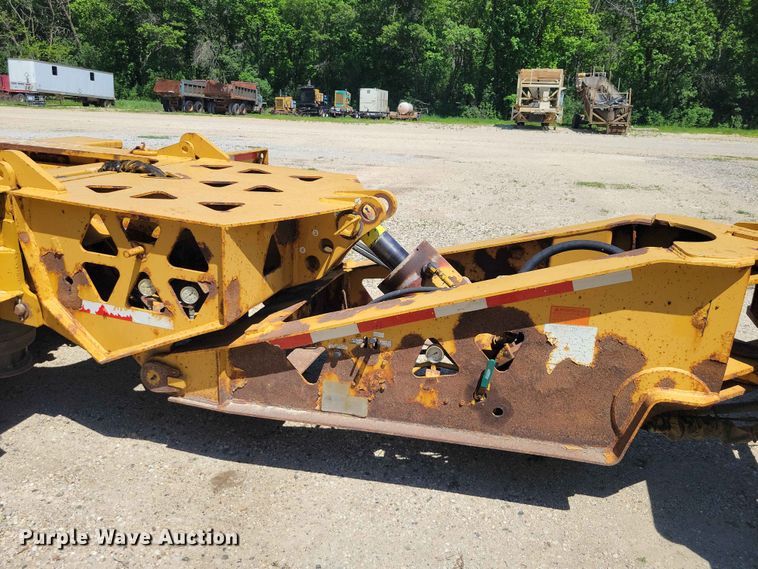 image for item EE1047 2010 Trail King lowboy equipment trailer