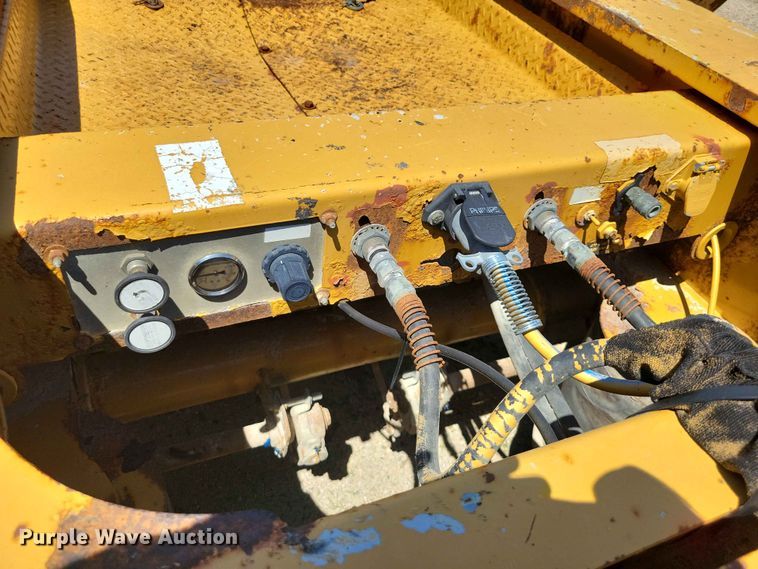 image for item EE1047 2010 Trail King lowboy equipment trailer