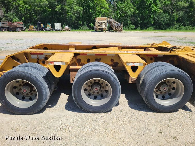 image for item EE1047 2010 Trail King lowboy equipment trailer