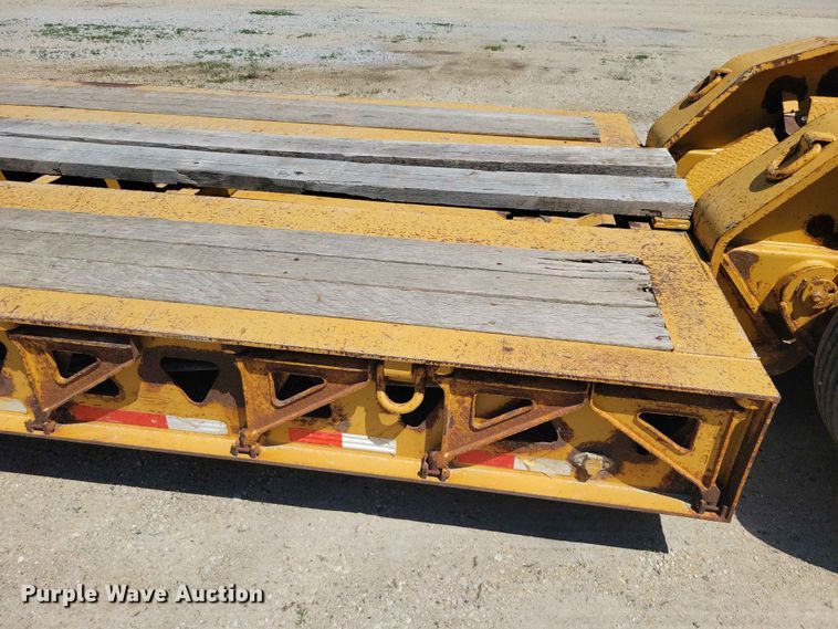 image for item EE1047 2010 Trail King lowboy equipment trailer