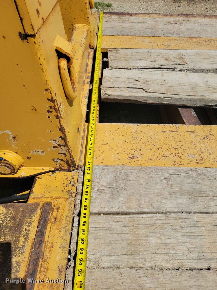 image for item EE1047 2010 Trail King lowboy equipment trailer