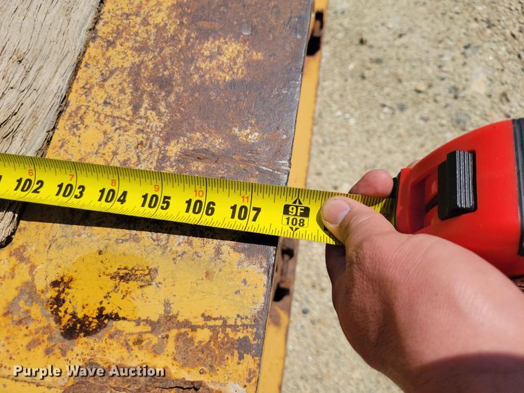 image for item EE1047 2010 Trail King lowboy equipment trailer