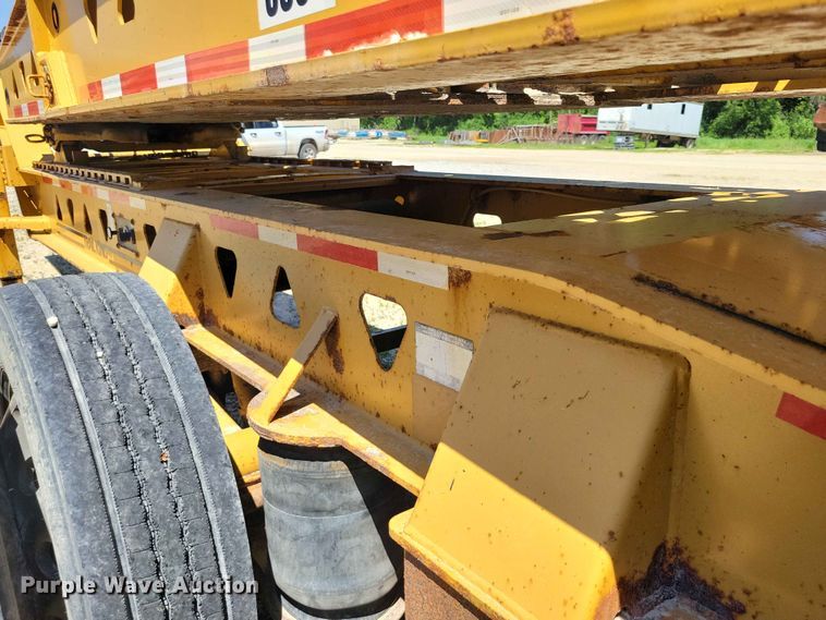 image for item EE1047 2010 Trail King lowboy equipment trailer