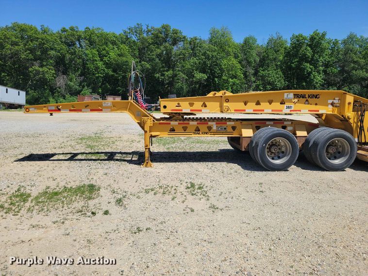 image for item EE1047 2010 Trail King lowboy equipment trailer