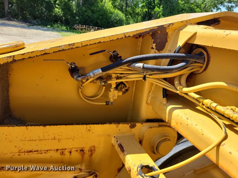 image for item EE1047 2010 Trail King lowboy equipment trailer