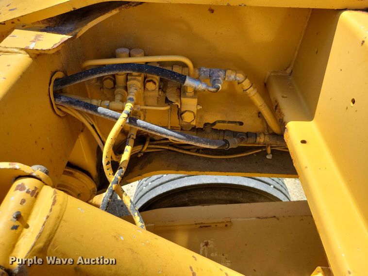 image for item EE1047 2010 Trail King lowboy equipment trailer