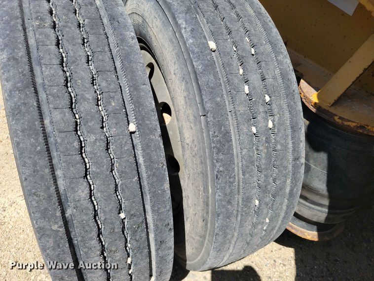 image for item EE1047 2010 Trail King lowboy equipment trailer
