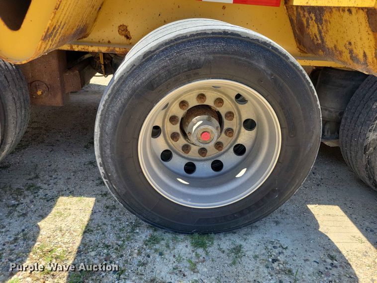 image for item EE1047 2010 Trail King lowboy equipment trailer