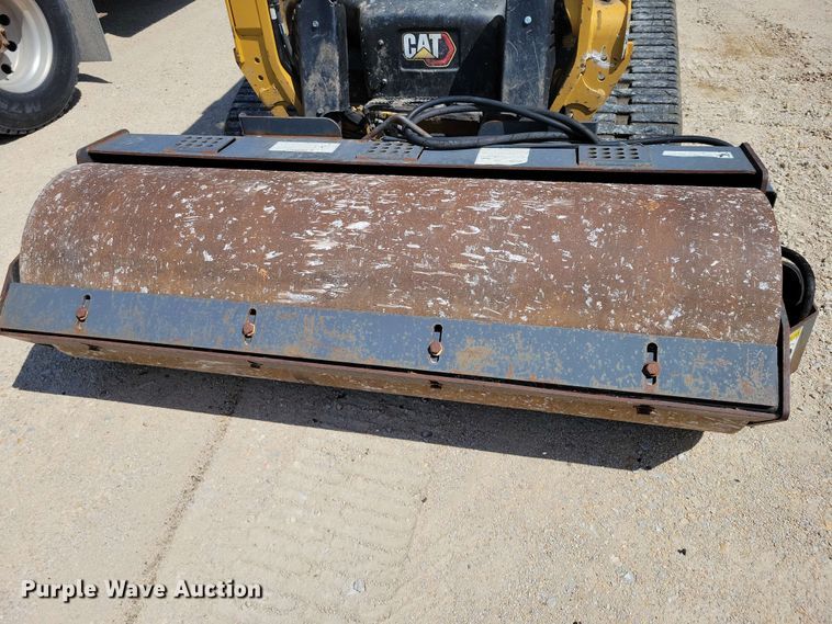 image for item EE1092 2003 Alitec CR73AS skid steer vibratory roller