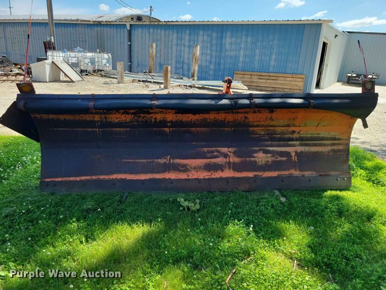 image for item EE1095 Henderson 10x42 (3) snow plows