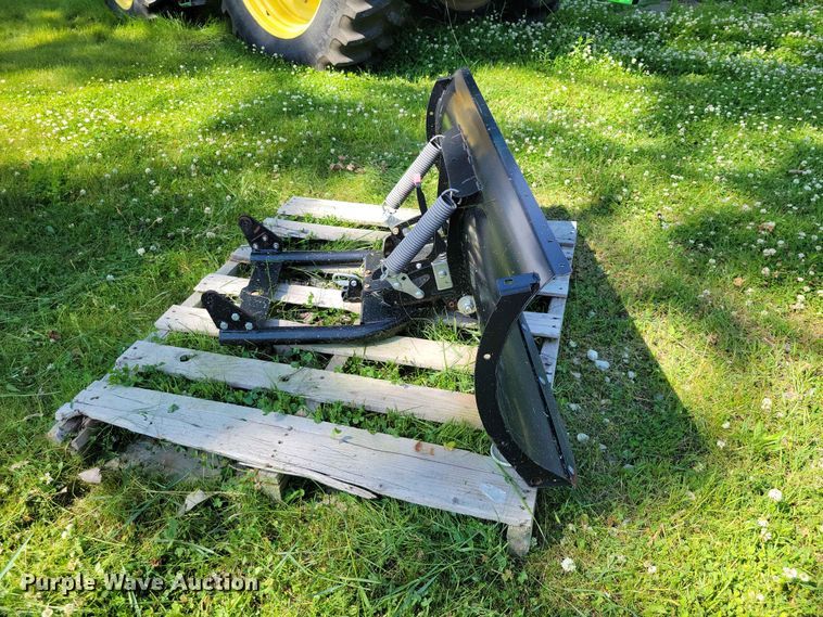 image for item EE1095 Henderson 10x42 (3) snow plows
