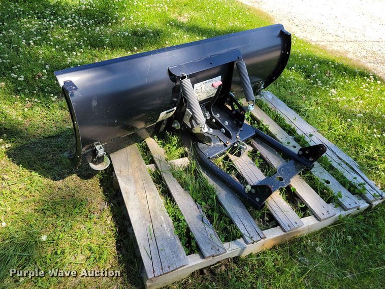 image for item EE1095 Henderson 10x42 (3) snow plows