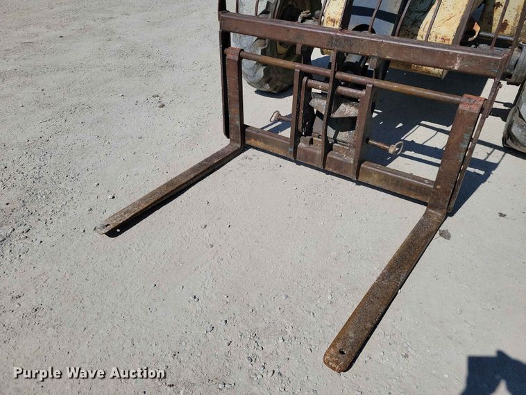 image for item EE1096 Ingersol-Rand VR-642 telehandler