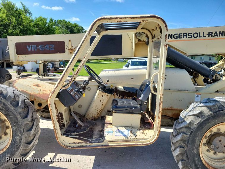 image for item EE1096 Ingersol-Rand VR-642 telehandler