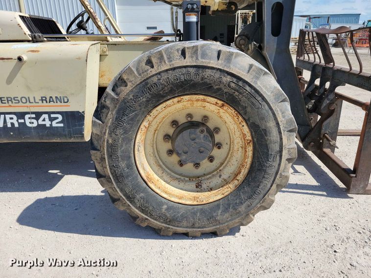 image for item EE1096 Ingersol-Rand VR-642 telehandler