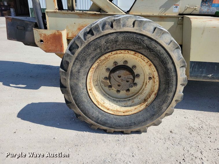 image for item EE1096 Ingersol-Rand VR-642 telehandler
