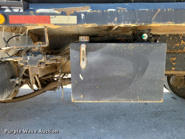 image for item EE1097 1999 International 4900 dump flatbed truck