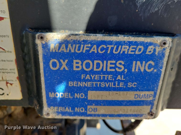 image for item EE1097 1999 International 4900 dump flatbed truck
