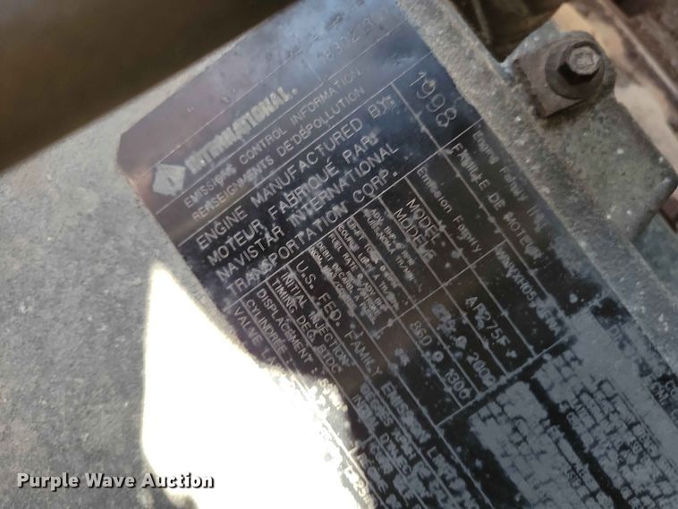 image for item EE1097 1999 International 4900 dump flatbed truck