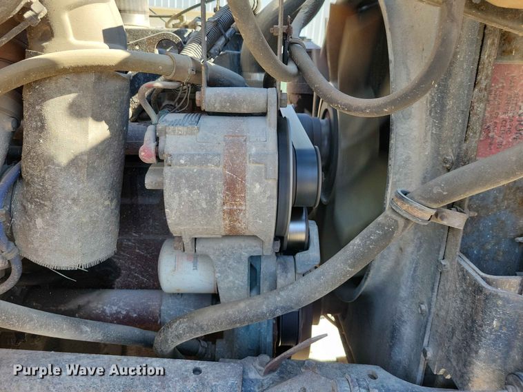 image for item EE1097 1999 International 4900 dump flatbed truck