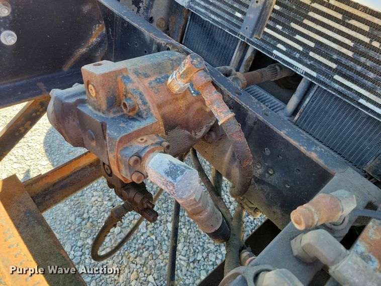 image for item EE1098 1995 International  4700 dump truck
