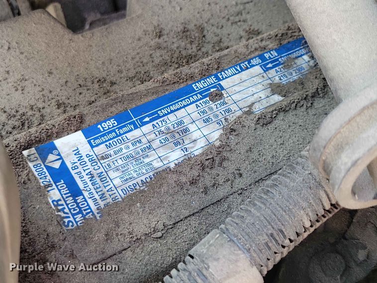 image for item EE1098 1995 International  4700 dump truck