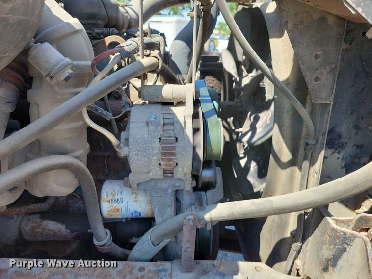 image for item EE1098 1995 International  4700 dump truck