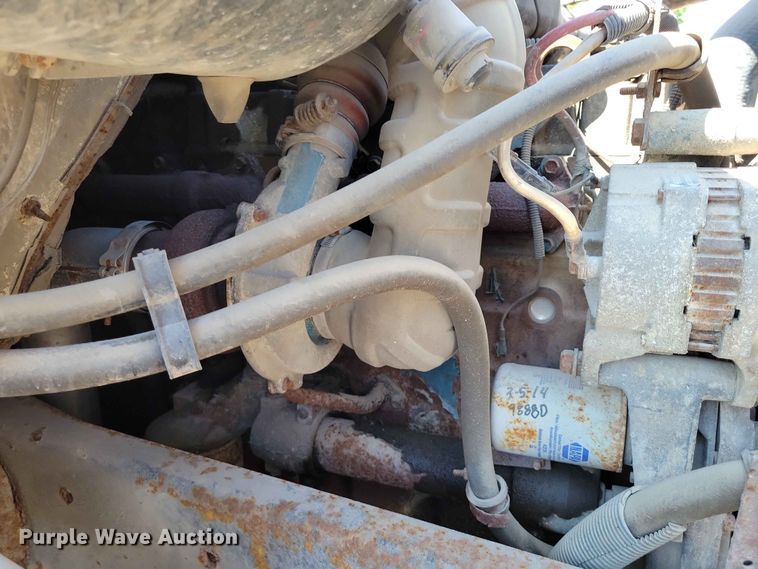 image for item EE1098 1995 International  4700 dump truck