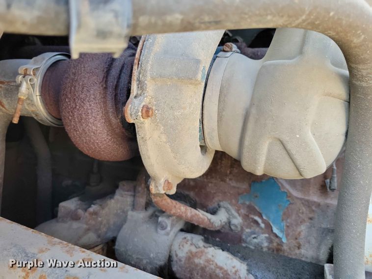 image for item EE1098 1995 International  4700 dump truck