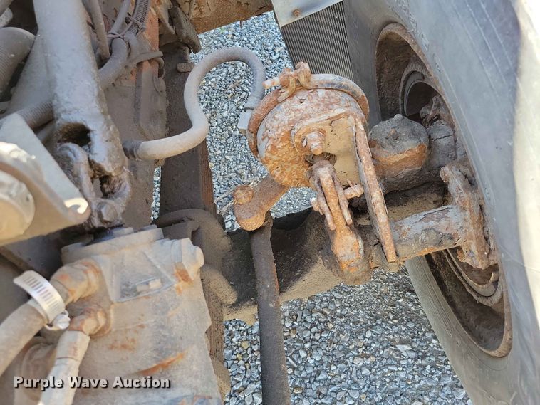 image for item EE1098 1995 International  4700 dump truck