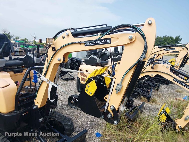 image for item EE1485 2024 Erie Industries EM15 mini excavator