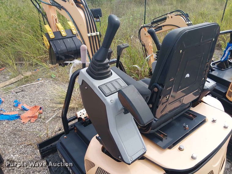 image for item EE1487 2024 Erie Industries EM15 mini excavator