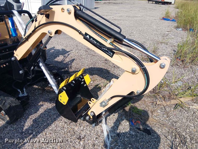 image for item EE1489 2024 Erie Industries EM15 mini excavator