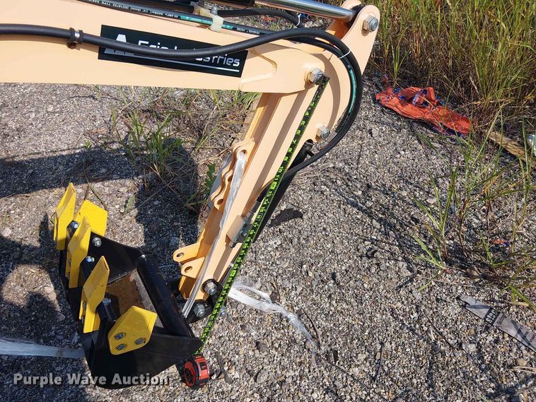 image for item EE1489 2024 Erie Industries EM15 mini excavator