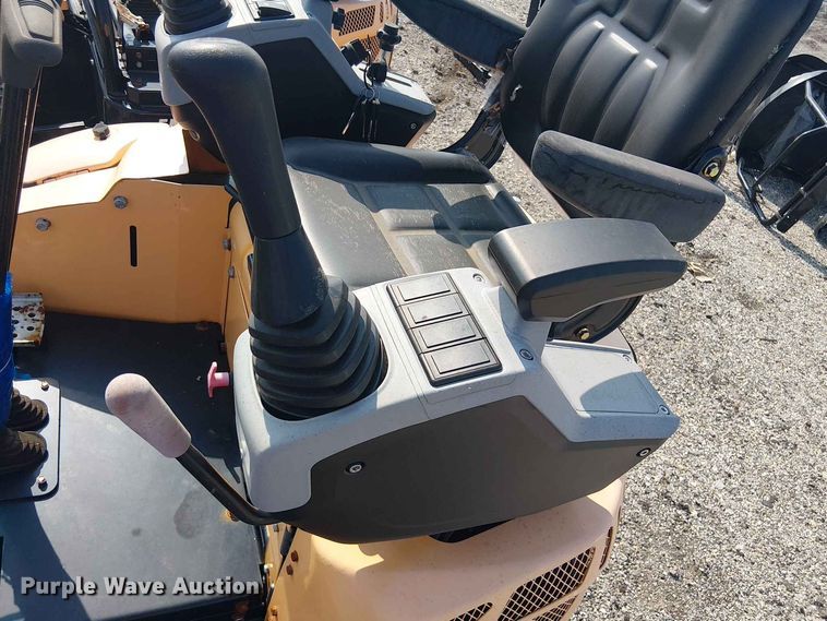 image for item EE1489 2024 Erie Industries EM15 mini excavator