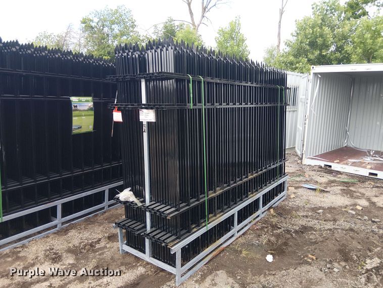 (22) Valley Pioneer F10 fence panels