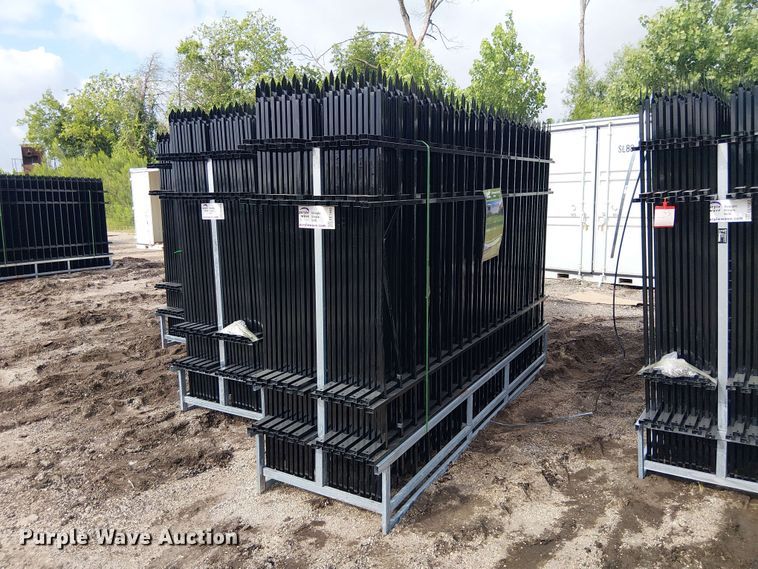 (22) Valley Pioneer F10 fence panels