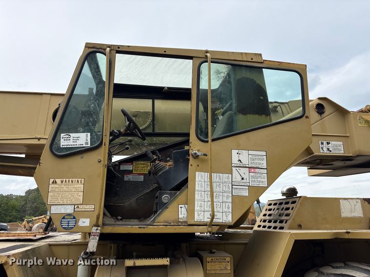 image for item EF1232 1986 Grove RT422 crane