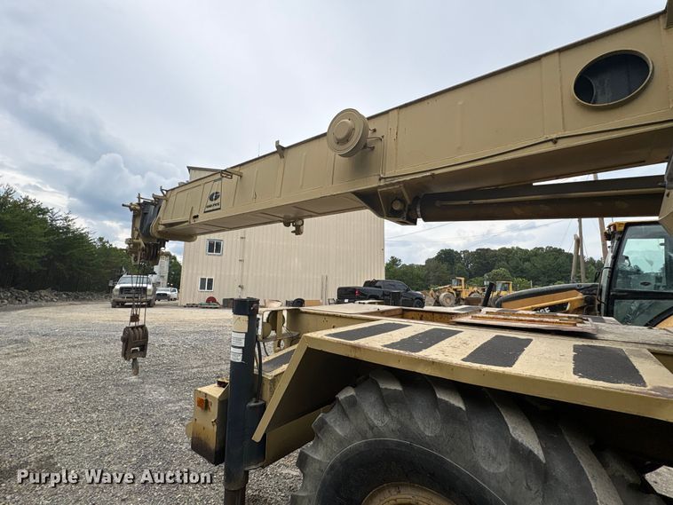 image for item EF1232 1986 Grove RT422 crane