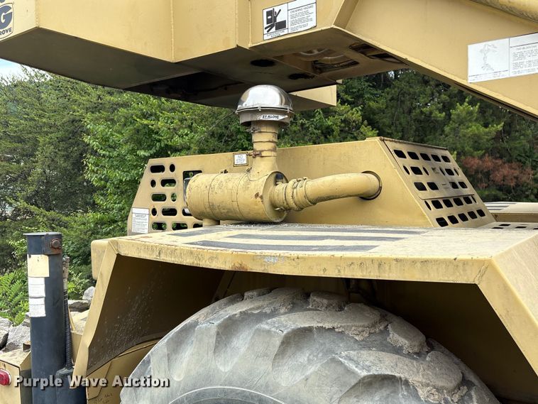 image for item EF1232 1986 Grove RT422 crane