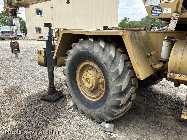 image for item EF1232 1986 Grove RT422 crane