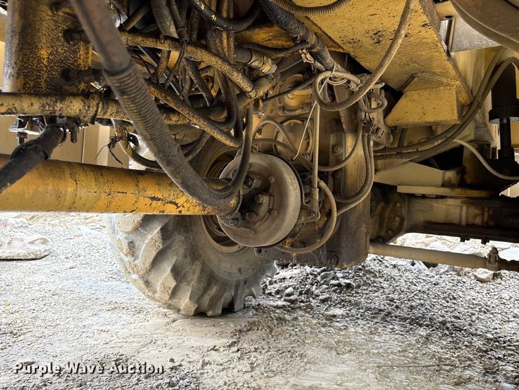 image for item EF1232 1986 Grove RT422 crane