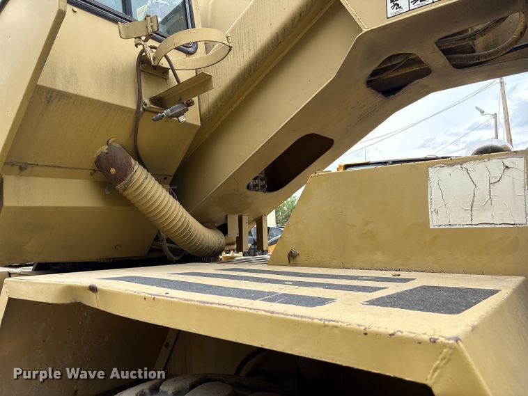 image for item EF1232 1986 Grove RT422 crane