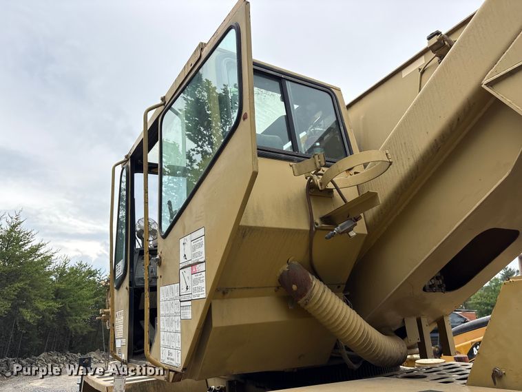 image for item EF1232 1986 Grove RT422 crane