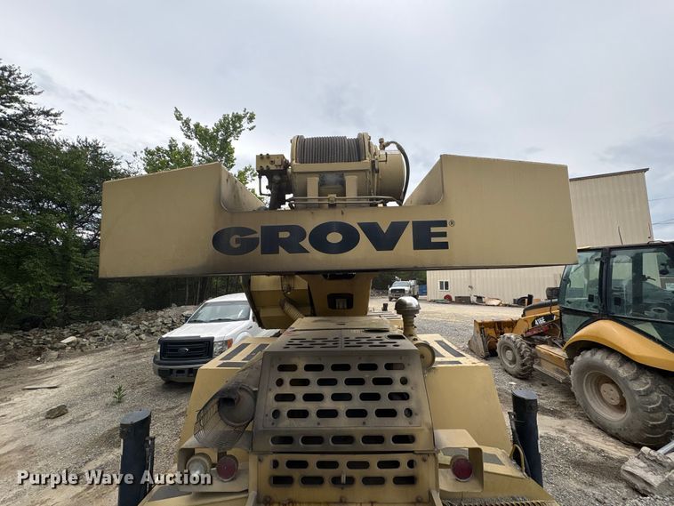 image for item EF1232 1986 Grove RT422 crane