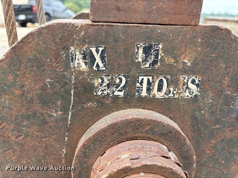 image for item EF1232 1986 Grove RT422 crane