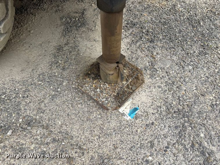image for item EF1232 1986 Grove RT422 crane