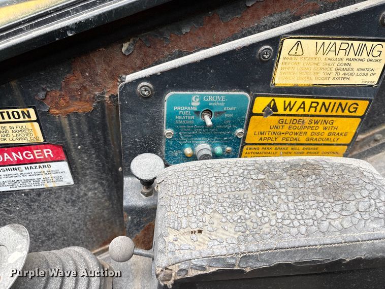image for item EF1232 1986 Grove RT422 crane