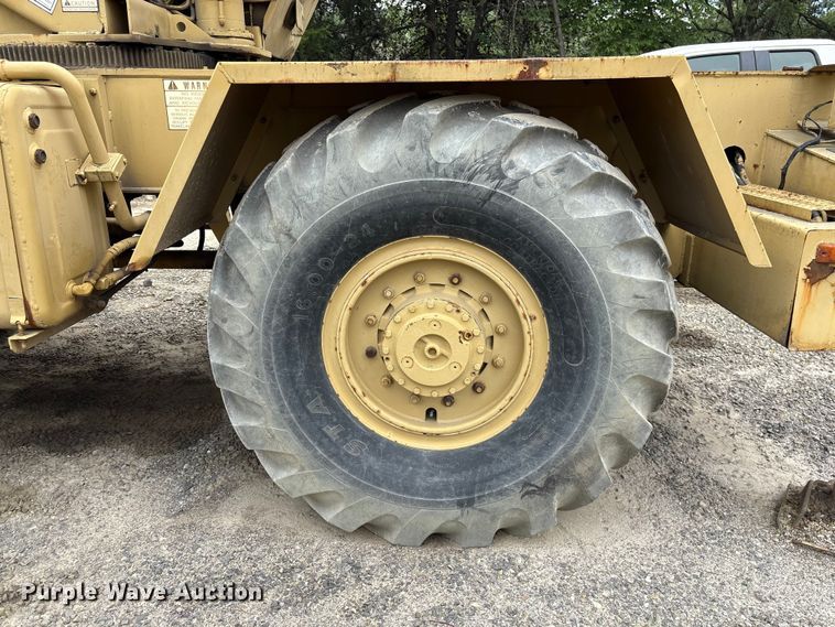 image for item EF1232 1986 Grove RT422 crane