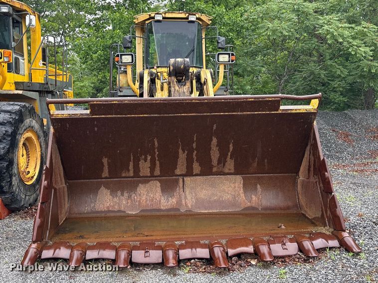 image for item EF1233 2001 Komatsu WA600-3L wheel loader